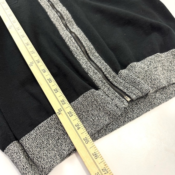 Sean John Women’s Sz L Black / Grey Full Zip Sweater V Neck Grannycore Casual LS - Picture 6 of 8